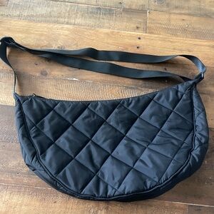 Chic Black Quilted Shoulder Bag